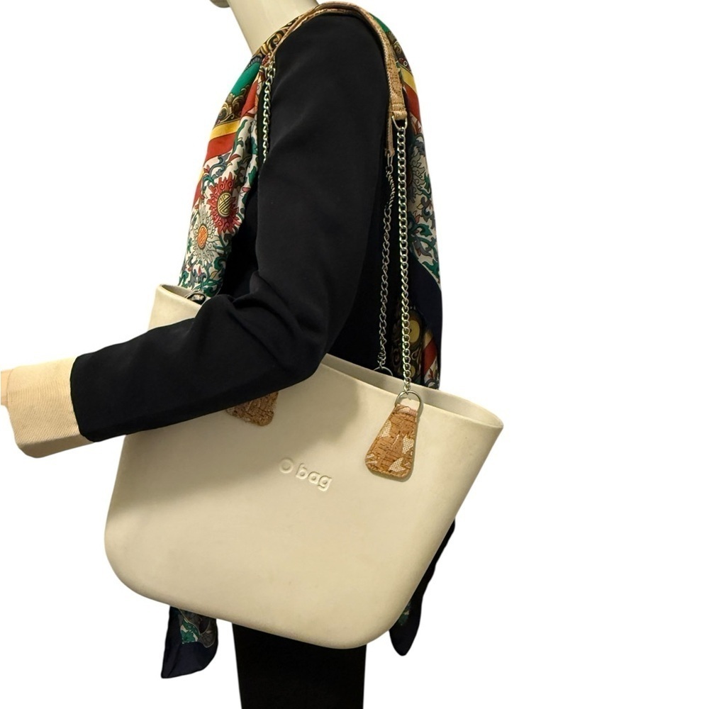 Obag white off Tote with Chain Straps - Picture 2 of 12